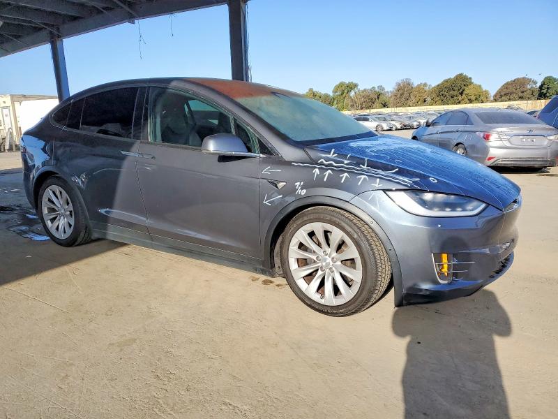 Photo 4 from auction – 2019 TESLA MODEL X with VIN 5YJXCDE27KF149355