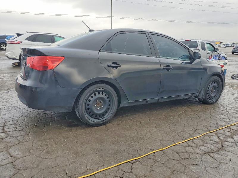Photo 3 from auction – 2011 KIA FORTE with VIN KNAFU4A25B5455886