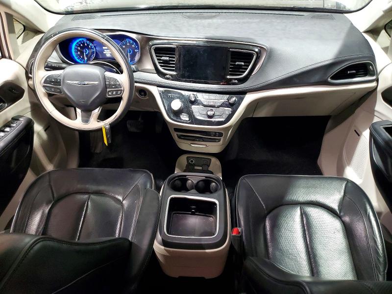 Photo 8 from auction – 2017 CHRYSLER PACIFICA L with VIN 2C4RC1GG4HR712133