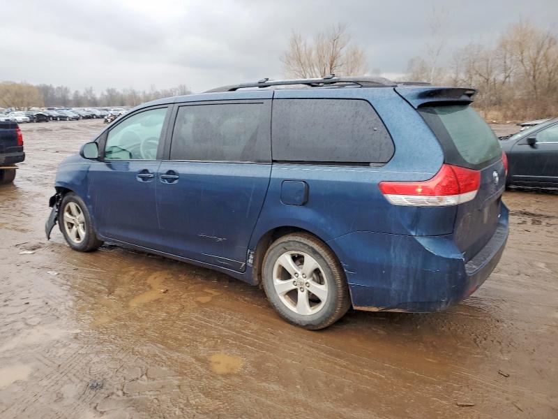 Photo 2 from auction – 2011 TOYOTA SIENNA LE with VIN 5TDKK3DC2BS099865