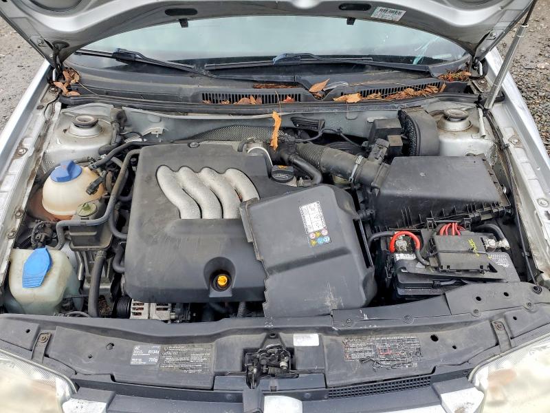 Photo 11 from auction – 2004 VOLKSWAGEN JETTA with VIN 3VWSK69M54M014875