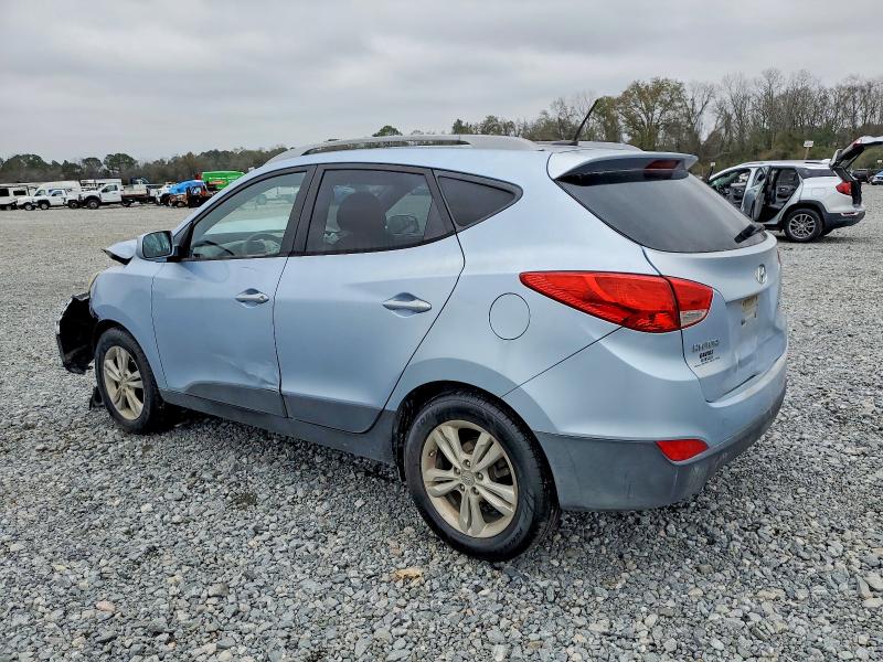 Photo 2 from auction – 2011 HYUNDAI TUCSON GLS with VIN KM8JU3ACXBU212995