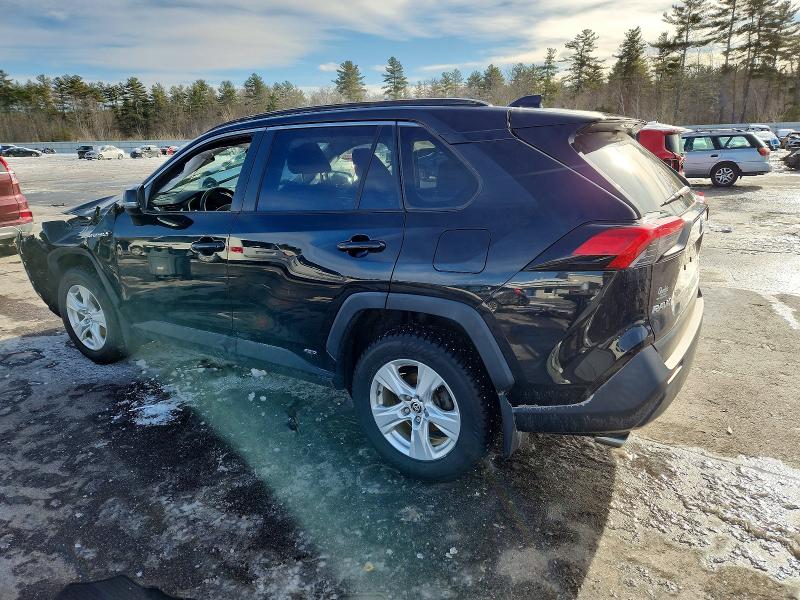 Photo 2 from auction – 2020 TOYOTA RAV4 XLE with VIN JTMRWRFV6LD067938