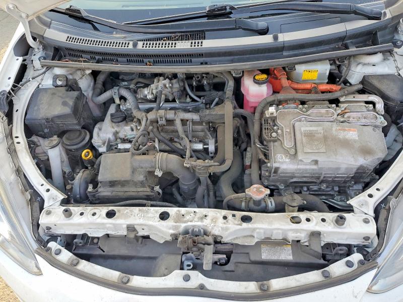 Photo 11 from auction – 2016 TOYOTA PRIUS C with VIN JTDKDTB33G1123270