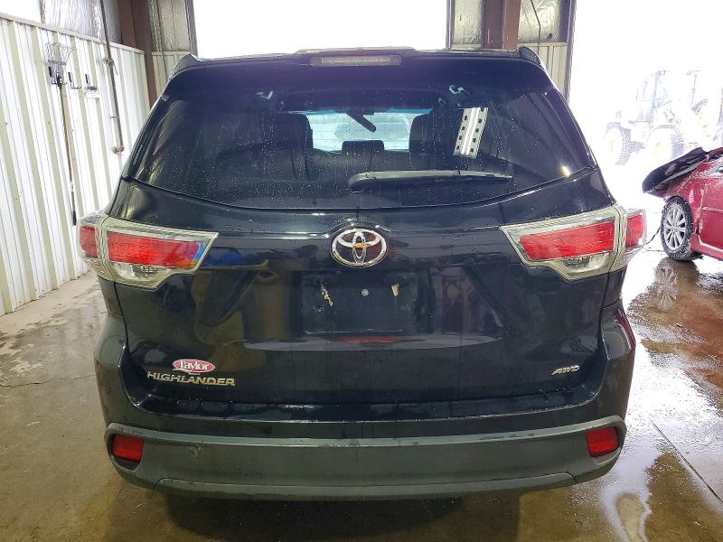 Photo 6 from auction – 2016 TOYOTA HIGHLANDER with VIN 5TDBKRFH3GS301860