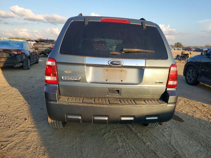 Photo 6 from auction – 2011 FORD ESCAPE LIM with VIN 1FMCU0EG3BKC37561