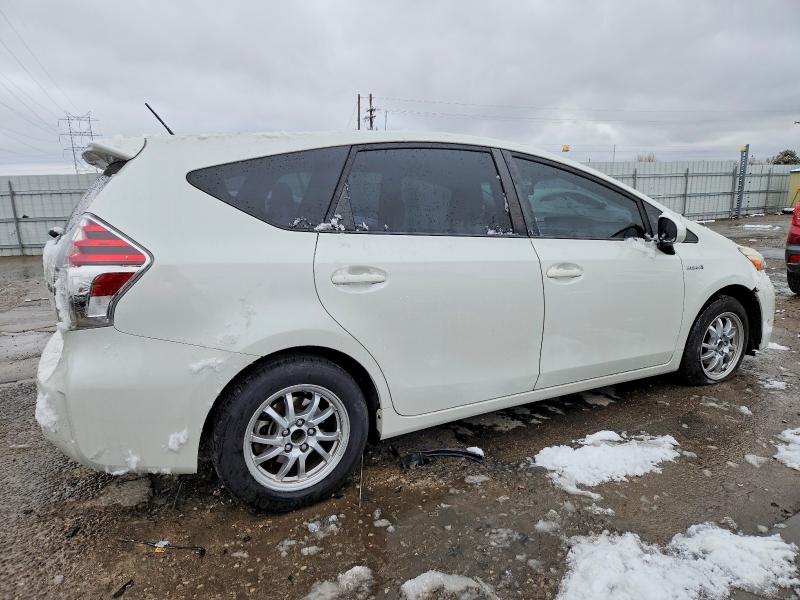 Photo 3 from auction – 2015 TOYOTA PRIUS V with VIN JTDZN3EU5FJ019720