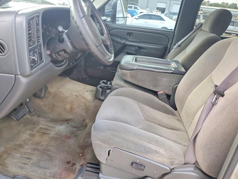 Photo 7 from auction – 2005 CHEVROLET SILVERADO with VIN 1GCHK23255F839023