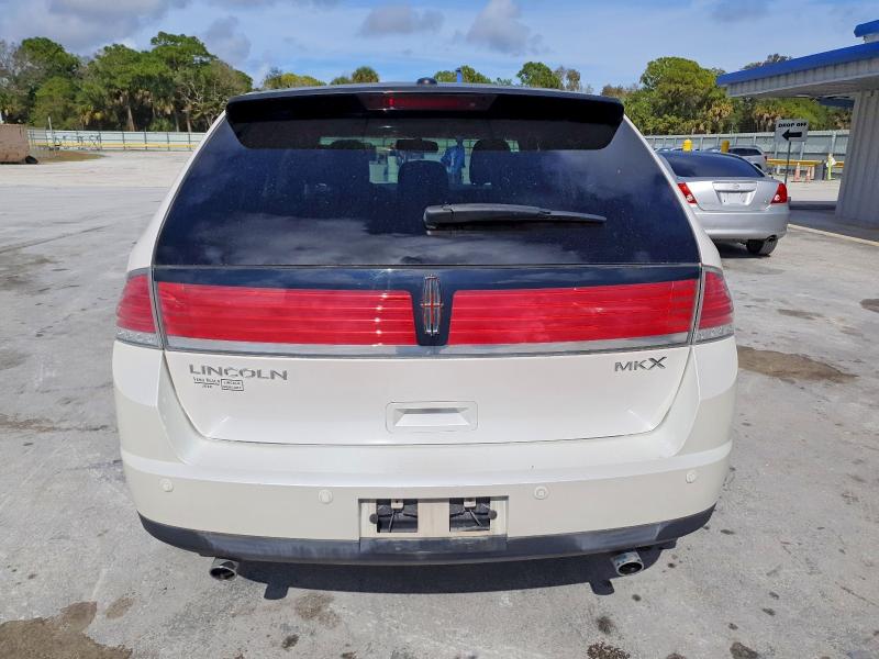 Photo 6 from auction – 2009 LINCOLN MKX with VIN 2LMDU68C29BJ02337