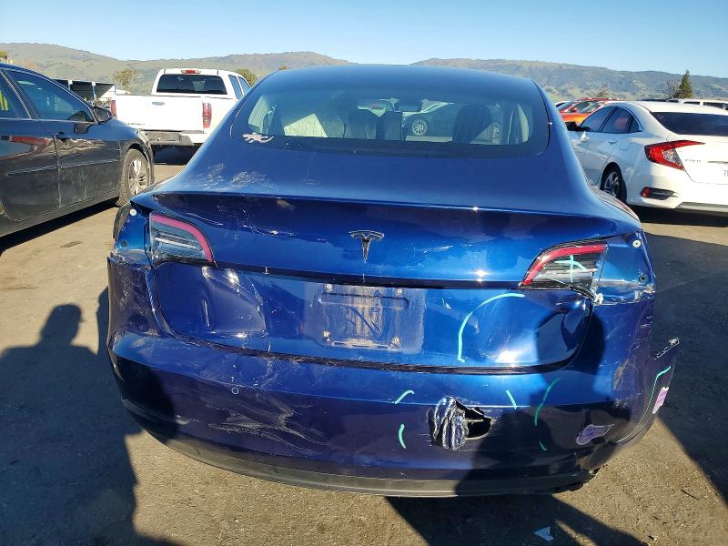 Photo 6 from auction – 2018 TESLA MODEL 3 with VIN 5YJ3E1EA2JF110203
