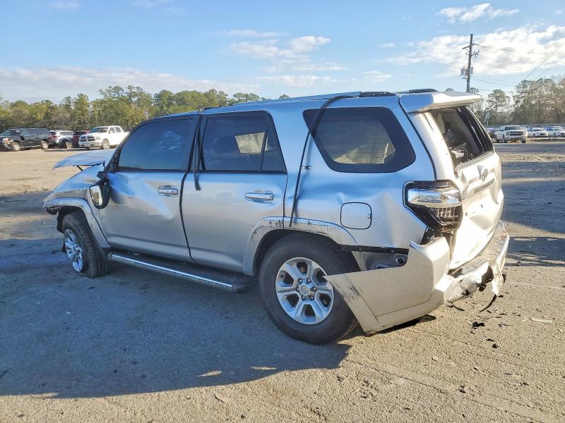 Photo 2 from auction – 2019 TOYOTA 4RUNNER SR with VIN JTEZU5JR8K5212507