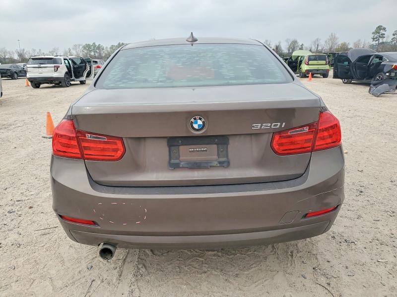 Photo 6 from auction – 2015 BMW 320 I with VIN WBA3B1G59FNT04113