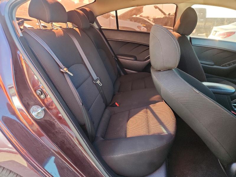 Photo 10 from auction – 2018 KIA FORTE with VIN 3KPFK4A73JE236237