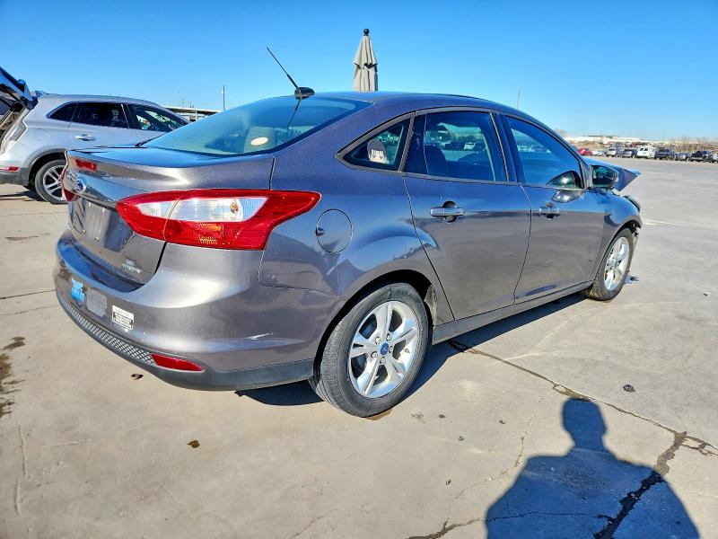Photo 3 from auction – 2013 FORD FOCUS SE with VIN 1FADP3F26DL106597