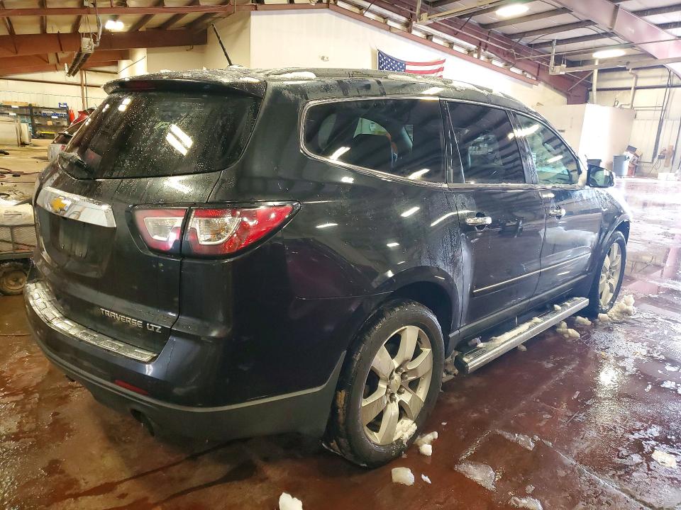 Photo 3 from auction – 2014 CHEVROLET TRAVERSE with VIN 1GNKVJKD0EJ147959