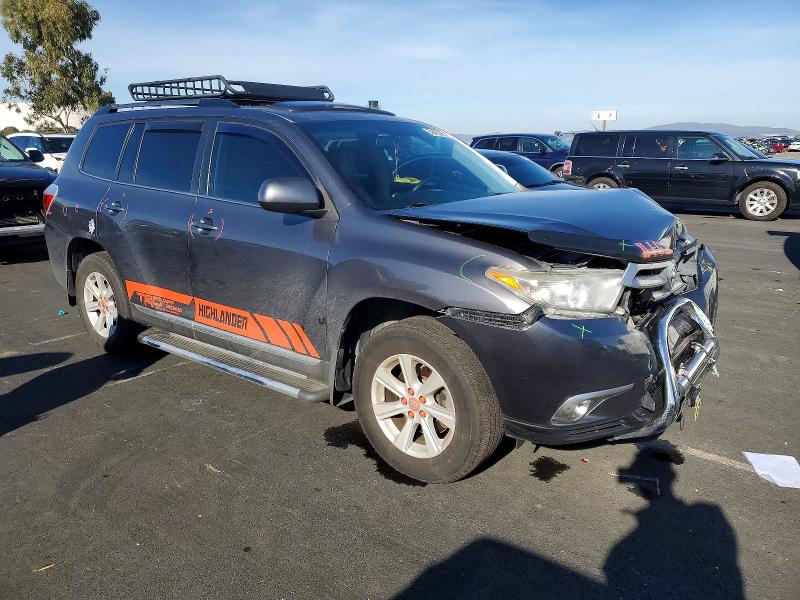 Photo 4 from auction – 2012 TOYOTA HIGHLANDER with VIN 5TDBK3EH9CS142951