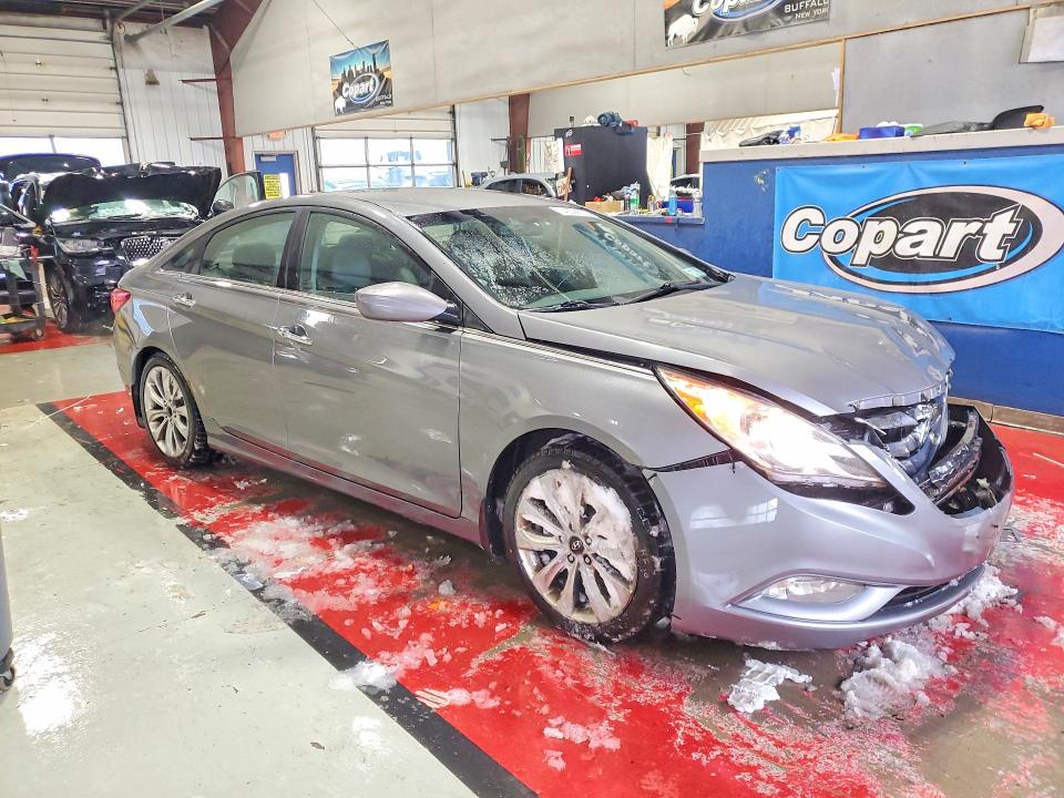 Photo 4 from auction – 2011 HYUNDAI SONATA SE with VIN 5NPEC4AC1BH152579