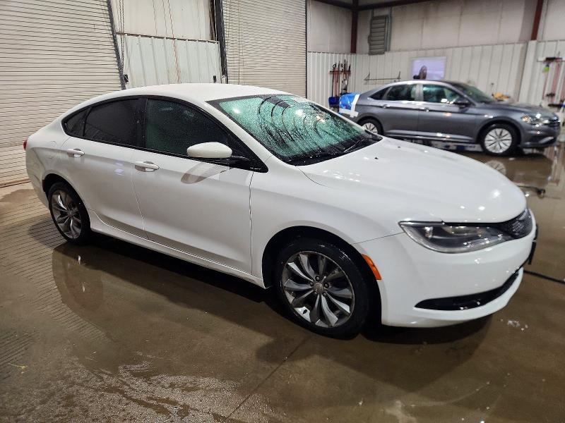 Photo 4 from auction – 2015 CHRYSLER 200 S with VIN 1C3CCCDG0FN690801