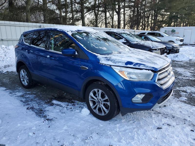 Photo 4 from auction – 2017 FORD ESCAPE SE with VIN 1FMCU9GD1HUD02413
