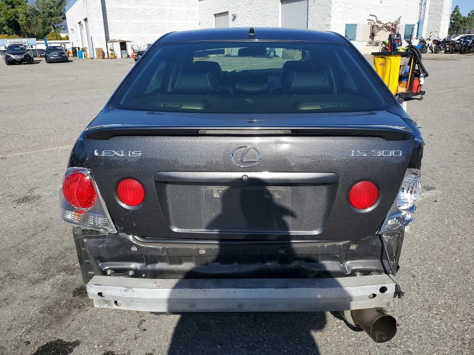 Photo 6 from auction – 2005 LEXUS IS 300 with VIN JTHBD192550095961