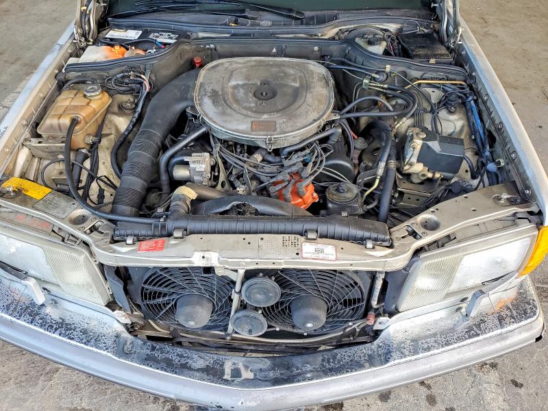 Photo 11 from auction – 1990 MERCEDES-BENZ 420 with VIN WDBCA35E9LA541304