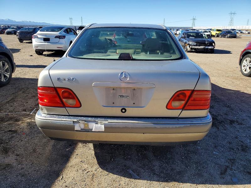 Photo 6 from auction – 1996 MERCEDES-BENZ E with VIN WDBJF55FXTJ010822