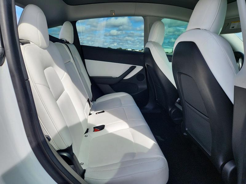 Foto 10 de la subasta – 2021 TESLA MODEL Y con VIN 5YJYGDEE8MF100350