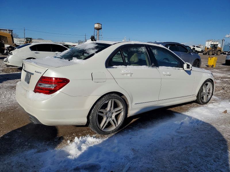 Photo 3 from auction – 2012 MERCEDES-BENZ C 300 4MAT with VIN WDDGF8BB5CR224624