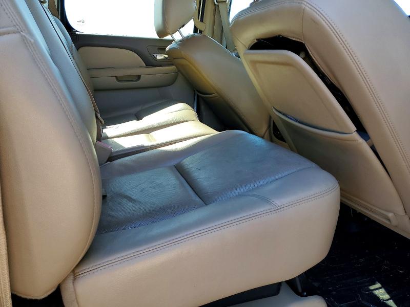Photo 10 from auction – 2011 CHEVROLET AVALANCHE with VIN 3GNTKGE37BG330744