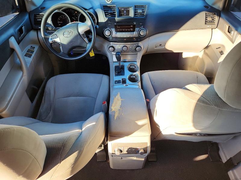Photo 8 from auction – 2011 TOYOTA HIGHLANDER with VIN 5TDBK3EH0BS085182