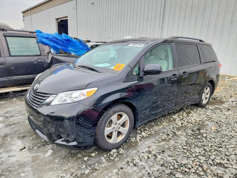 TOYOTA SIENNA LE 2014 with VIN 5TDKK3DCXES495997 - Photo from auction