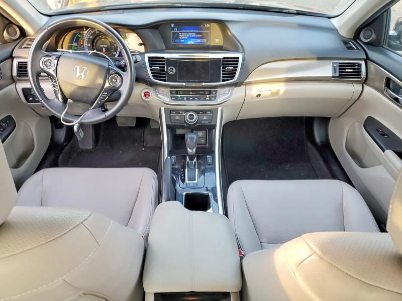 Photo 8 from auction – 2014 HONDA ACCORD with VIN JHMCR5F77EC000344