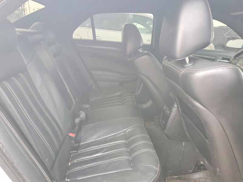 Photo 10 from auction – 2015 CHRYSLER 300 S with VIN 2C3CCAGG8FH923123