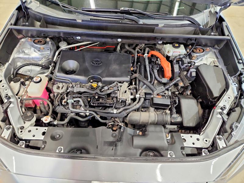 Photo 12 from auction – 2020 TOYOTA RAV4 LE with VIN JTMLWRFVXLD072291