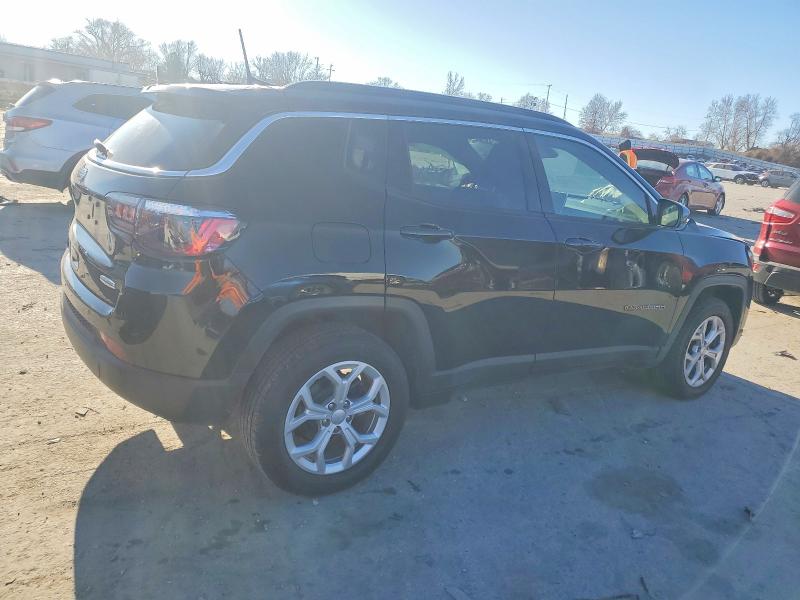 Photo 3 from auction – 2024 JEEP COMPASS with VIN 3C4NJDBNXRT115451
