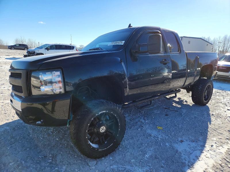 CHEVROLET SILVERADO 2011 with VIN 1GCRKSE39BZ177841 - Photo from auction