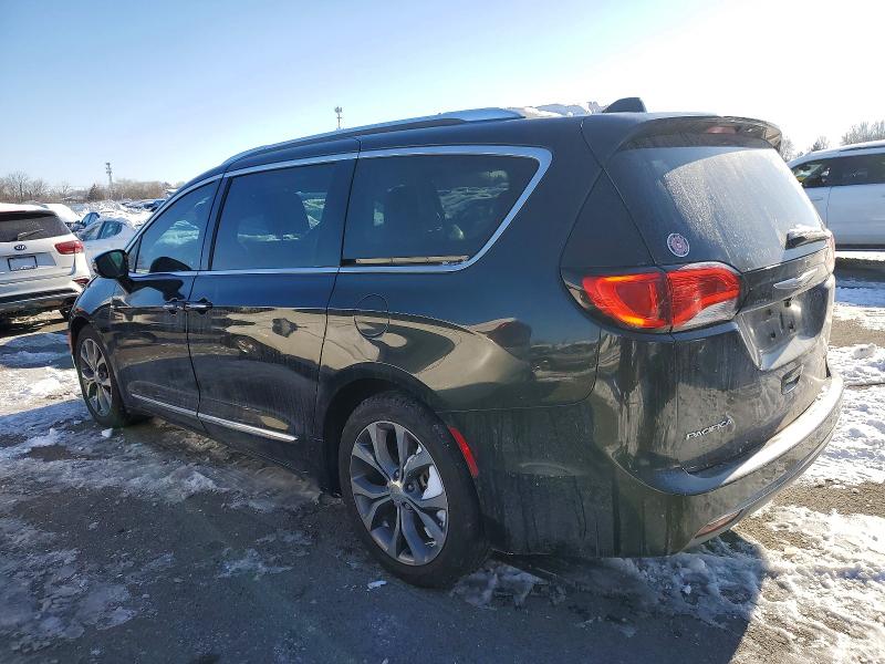Photo 2 from auction – 2018 CHRYSLER PACIFICA L with VIN 2C4RC1GG3JR104562