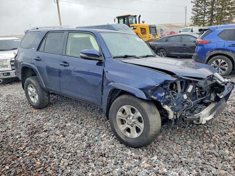 Photo 4 from auction – 2014 TOYOTA 4RUNNER SR with VIN JTEBU5JR7E5189582