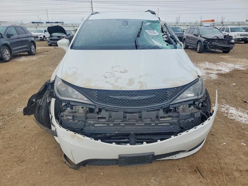 Photo 5 from auction – 2018 CHRYSLER PACIFICA with VIN 2C4RC1EG7JR356592