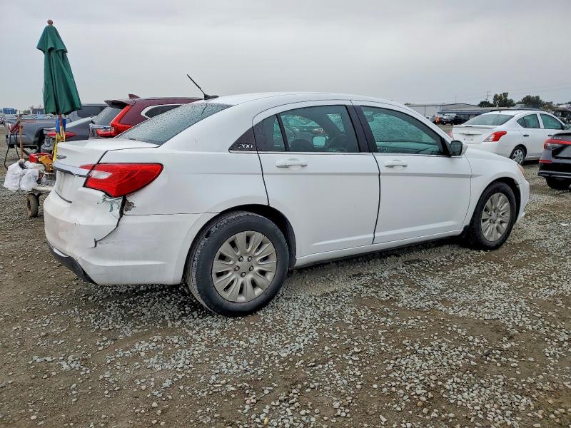 Photo 3 from auction – 2012 CHRYSLER 200 with VIN 1C3CCBAB1CN108400