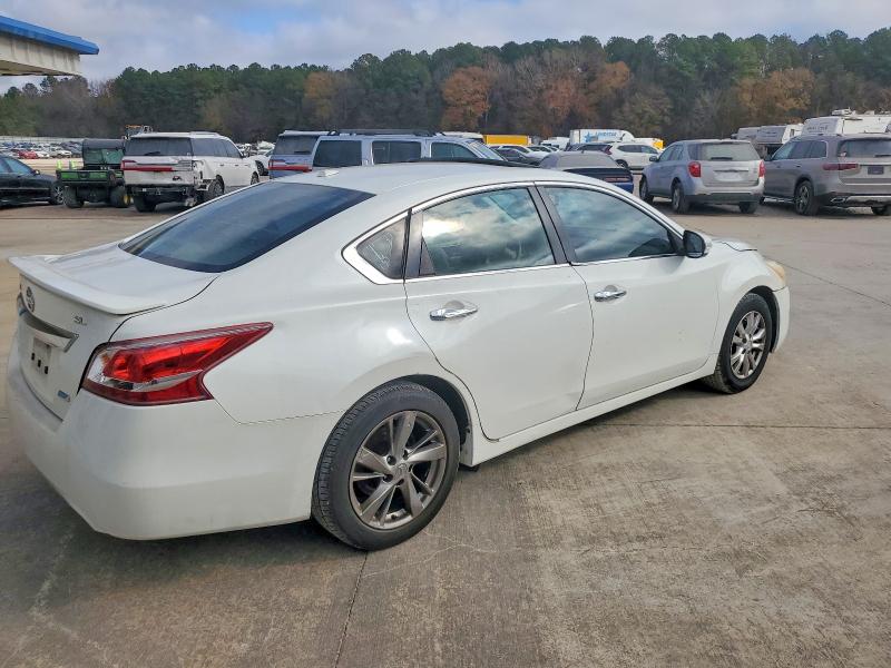 Photo 3 from auction – 2013 NISSAN ALTIMA 2.5 with VIN 1N4AL3AP6DN412897