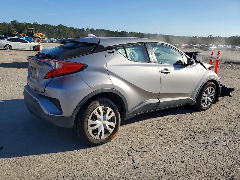Photo 3 from auction – 2019 TOYOTA C-HR XLE with VIN NMTKHMBX8KR077877