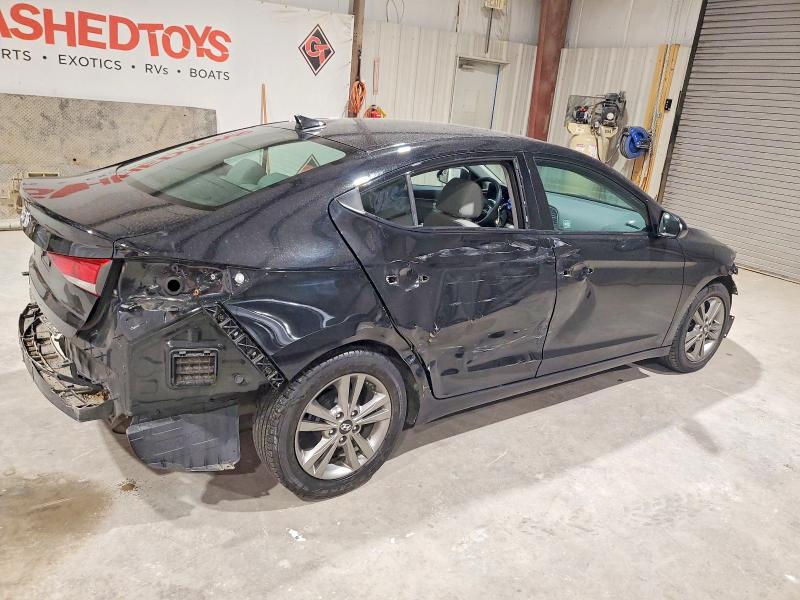 Photo 3 from auction – 2017 HYUNDAI ELANTRA with VIN 5NPD84LF3HH064355