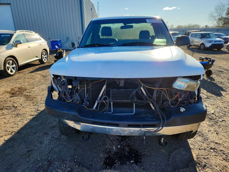 Photo 5 from auction – 2002 CHEVROLET SILVERADO with VIN 1GCHK24U92E108239