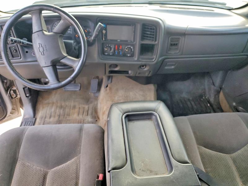 Photo 8 from auction – 2005 CHEVROLET SILVERADO with VIN 1GCHK23255F839023