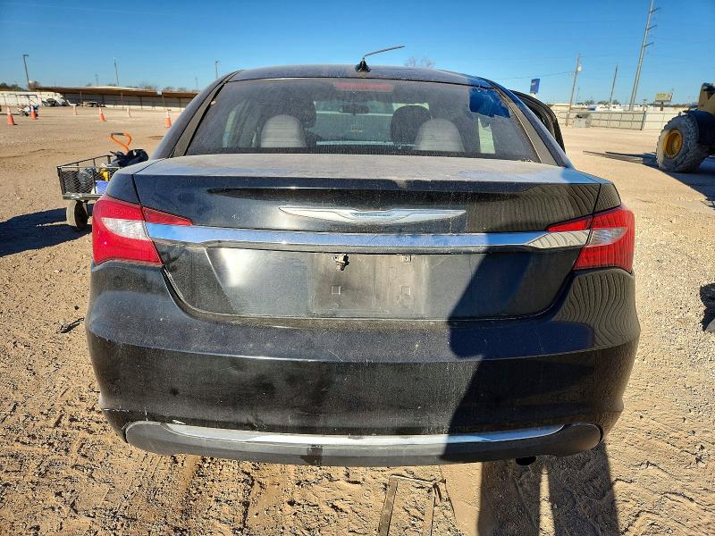 Photo 6 from auction – 2013 CHRYSLER 200 TOURIN with VIN 1C3CCBBB1DN714702