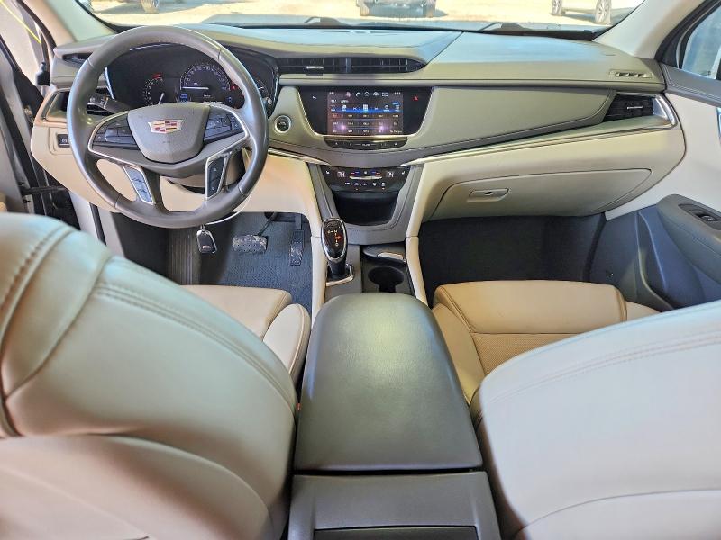 Photo 8 from auction – 2017 CADILLAC XT5 with VIN 1GYKNBRS0HZ217754