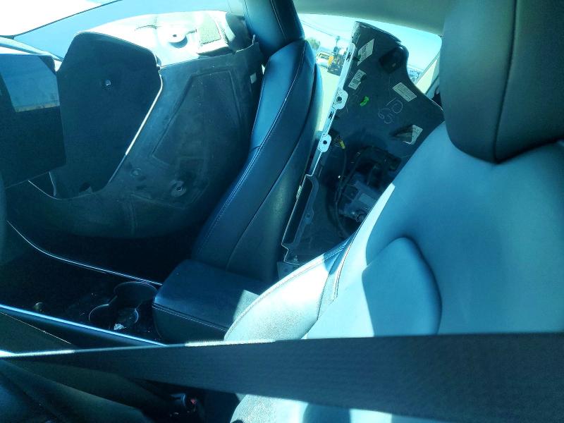 Photo 8 from auction – 2021 TESLA MODEL Y with VIN 5YJYGDEEXMF090551