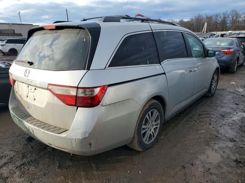 Photo 3 from auction – 2011 HONDA ODYSSEY EX with VIN 5FNRL5H43BB095693