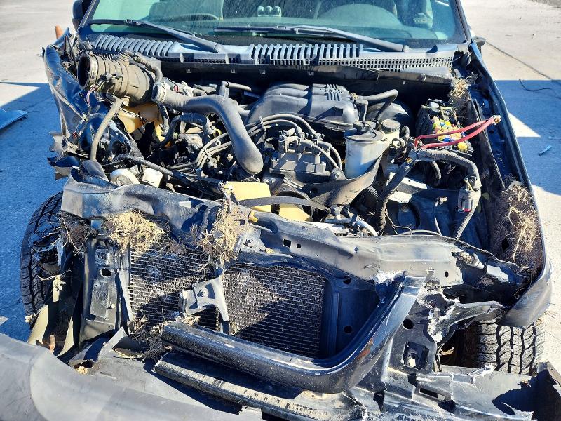 Photo 12 from auction – 2004 FORD EXPLORER X with VIN 1FMZU72K84UB66232